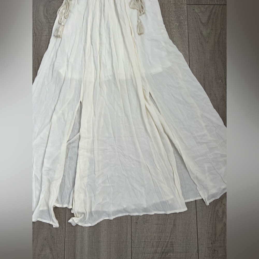 NWT Baltic Born Jennifer Deep V Neck Maxi Dress With Ruffle Sleeves Size Medium - Picture 13 of 14